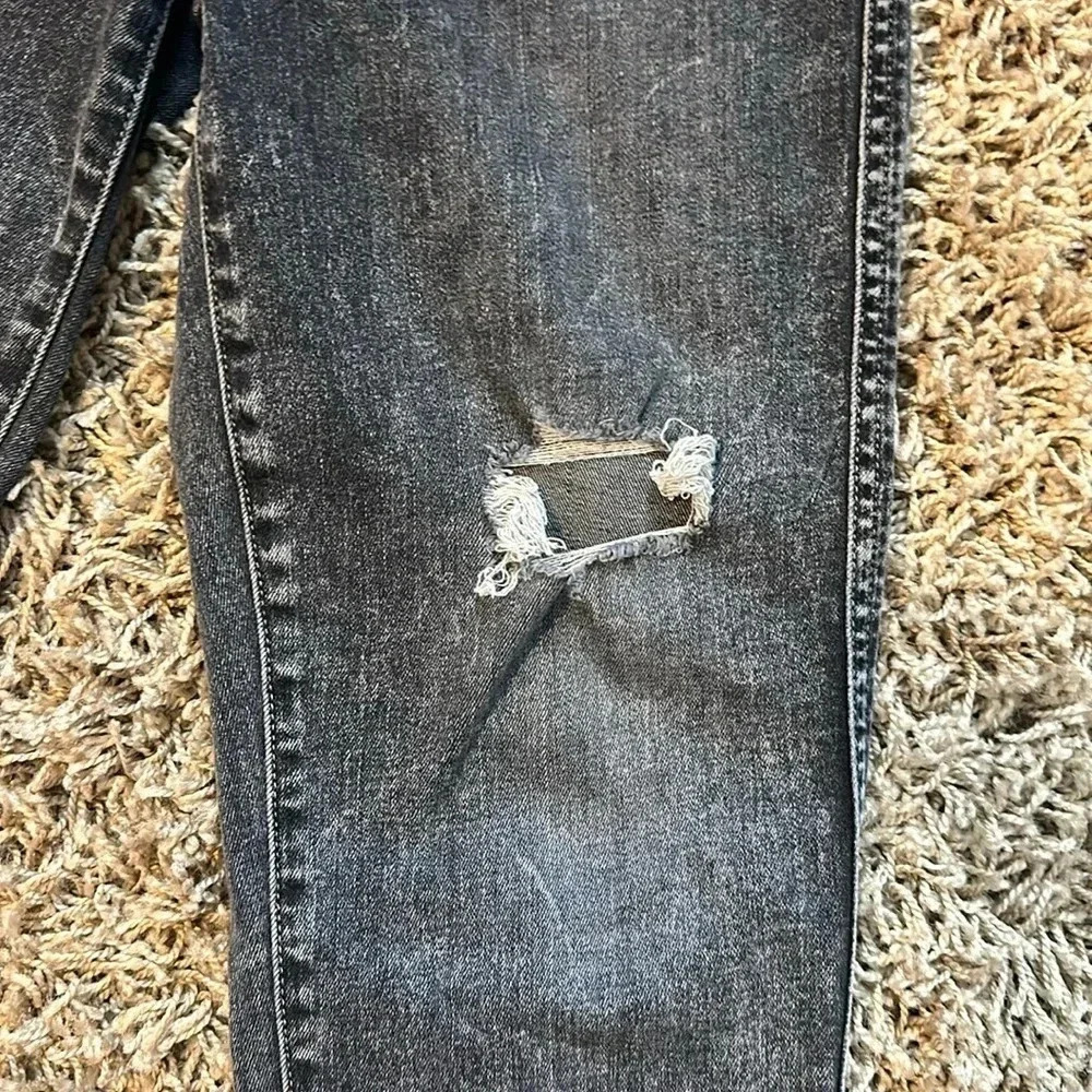 90s Grunge Rocker Feminine Boho 7 For All Mankind Gray Distressed Jean-Sz27 - Picture 3 of 8